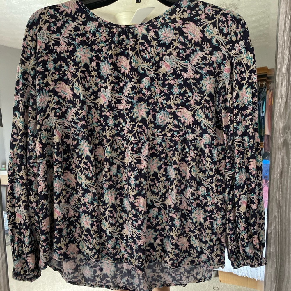 ALTARD STATE Flowy paisley top.
